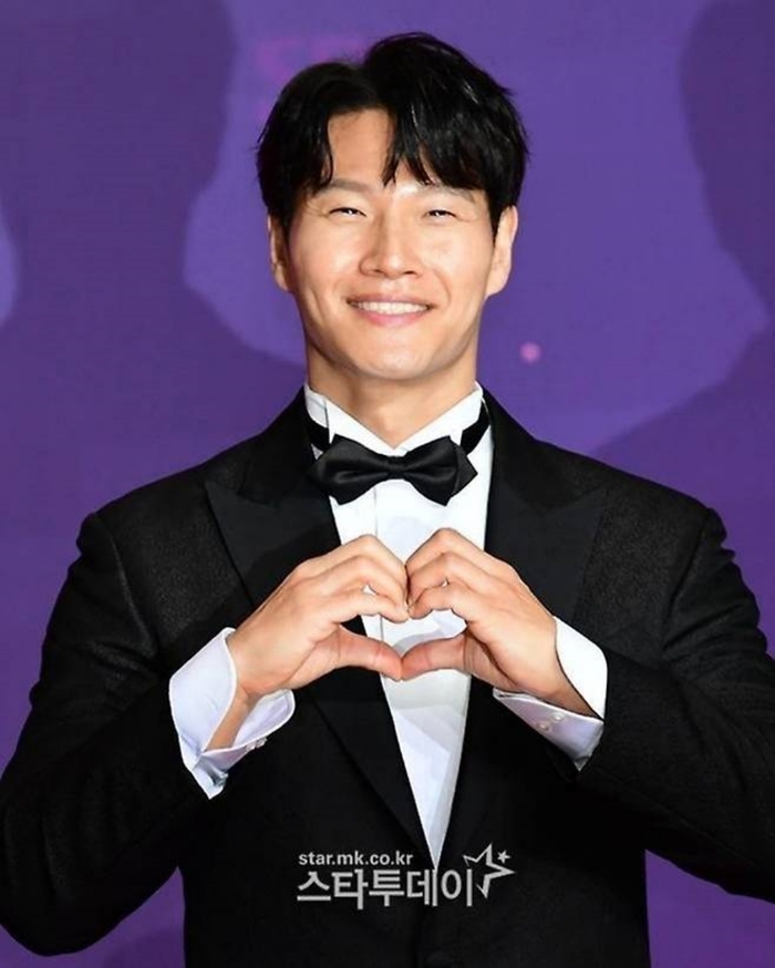 <b>김종국</b>, <b>아내 루머</b> 직접 해명 “20세 연하 NO…연애 기간 짧아”(‘옥문...