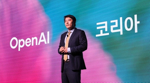 "한국 AI 사업, 삼성·SK와 함께할 것"