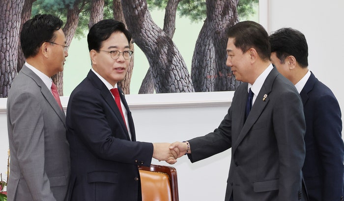 국힘 “여당, 강경파 반발에 <b>3대 특검법</b> 수정 <b>합의 파기</b> 통보해와”
