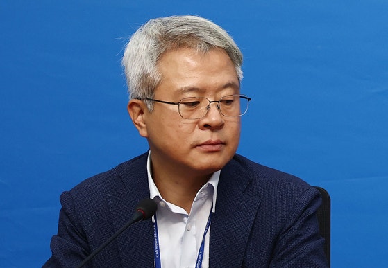 ‘조국혁신당 성비위 가해자 지목’ <b>김보협</b> “노래방, 택시서 <b>성추행</b> 안...