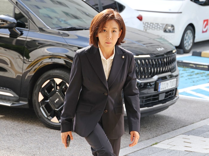 [속보] 검찰 ‘<b>패스트트랙</b> 충돌’ <b>나경원</b>에 <b>징역</b> 2년 <b>구형</b>