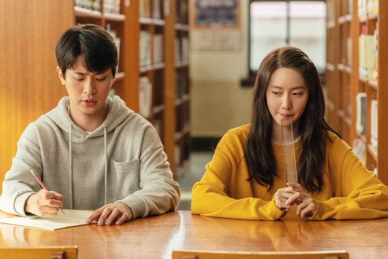 [MBN] 시골마을 기차역 짓기 위해 '고군분투'