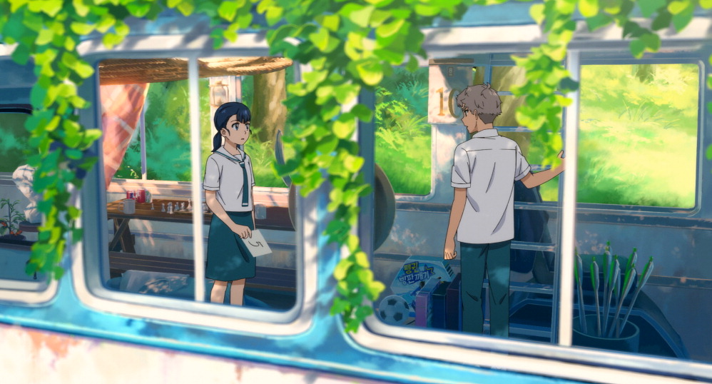 책상에 감춘 비밀 편지, 봉투 열면 무엇이 있을까