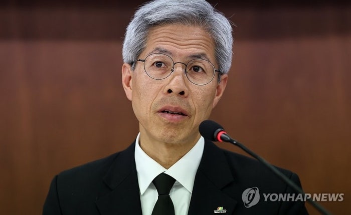 10년전 집회서 <b>경찰관 폭행</b>…정의당 <b>권영국</b> 대표, 1심서 집행유예 선고...