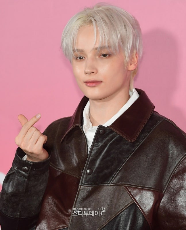 TXT <b>휴닝카이</b>, 온라인발 <b>열애설</b>에 “아는 지인, 상처 줘서 미안해”