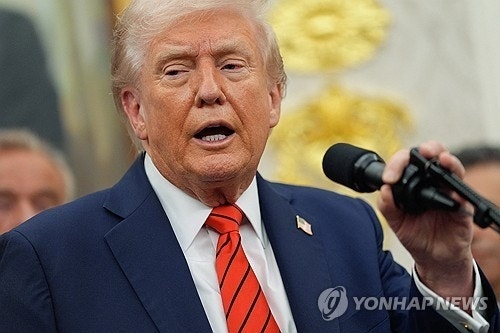 심장 나이 이렇게 젊다니…<b>검진 결과</b> ‘<b>건강</b> 탁월하다’는 79세 <b>트럼프</b>
