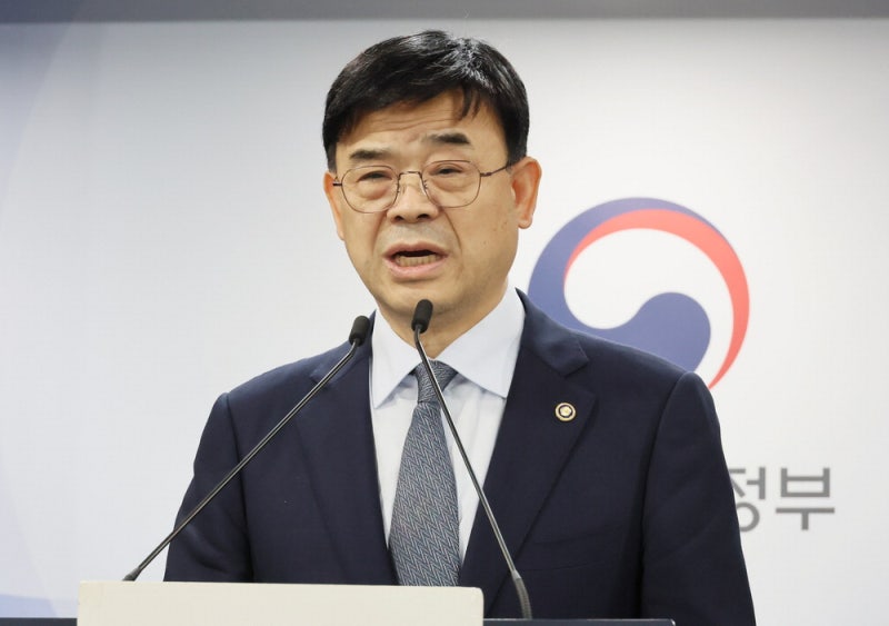 "현금부자만 유리" 지적에 국토차관 "보유세 올려야"