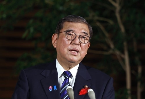 [속보] 일본 이시바 총리, <b>야스쿠니</b> 신사에 <b>공물 봉납</b>