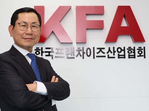 "가맹점주 목소리 반영, CEO엔 의무윤리교육"