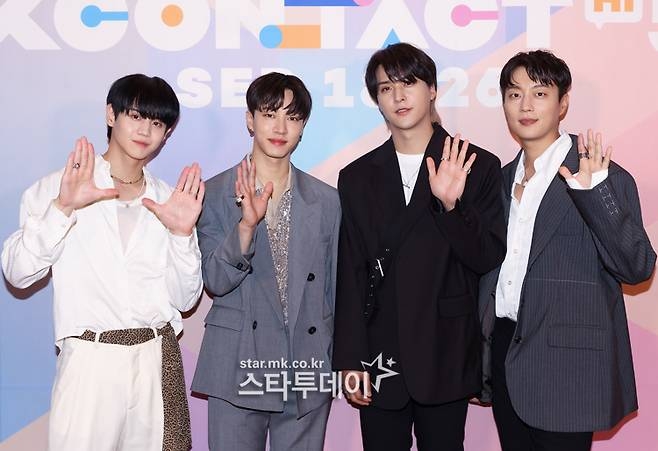 윤두준 대신 <b>용준형</b> 사진…<b>딩고뮤직</b>, 하이라이트 팬들에 사과