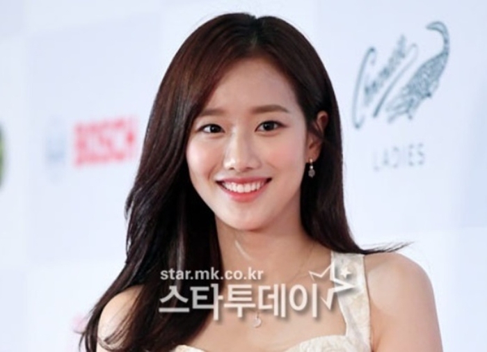 왕따 논란 이나은, 6년 만에 드디어 나타났네?