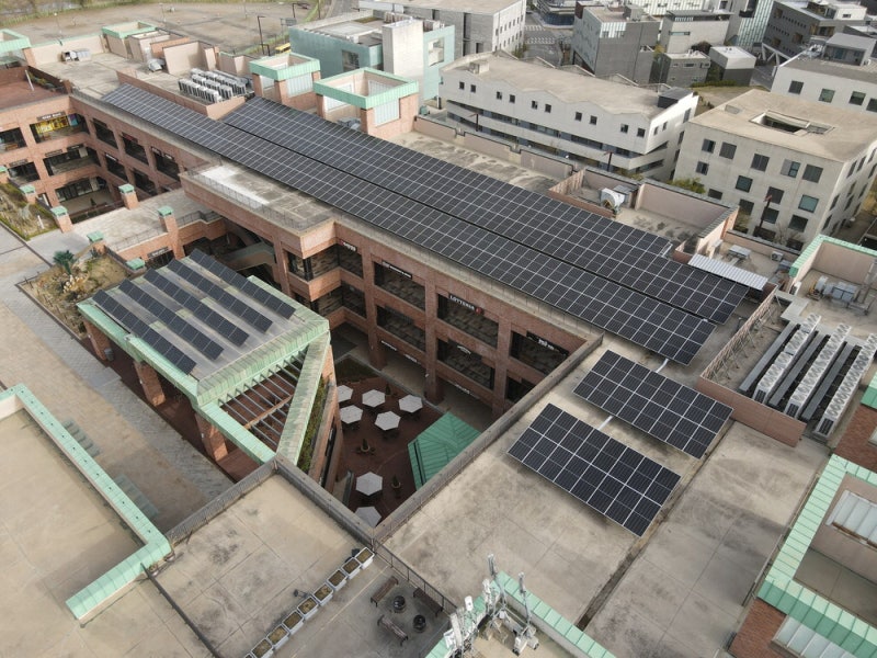 롯데백화점, 유통업계 최초 '재생에너지구매계약' 도입