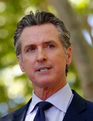 '트럼프 저격수' 뉴섬 … 美 대선 후보로 부상