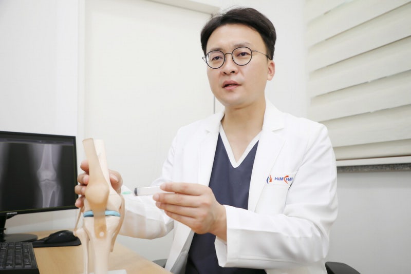 무릎 아픈데 수술 두렵다면 … PRP주사 주목