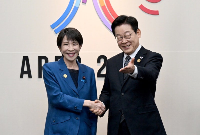 李 "<b>한일</b> 미래지향적 <b>협력</b>을"…다카이치 "셔틀외교로 소통"