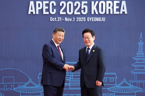 [속보] 시진핑, <b>APEC 정상회의</b>장 도착…이 대통령 첫 대면