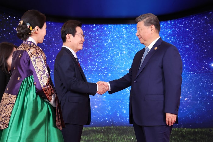“실현할 수 없는 개꿈”…북, <b>한중정상회담 비핵화</b> 의제에 <b>반발</b>