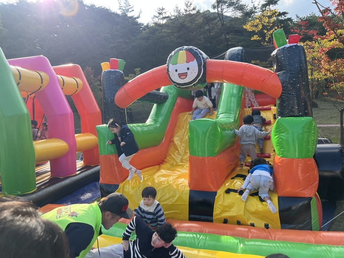 여기도 김밥, 저기도 김밥…진짜 김밥의 천국인 곳이 나타났다