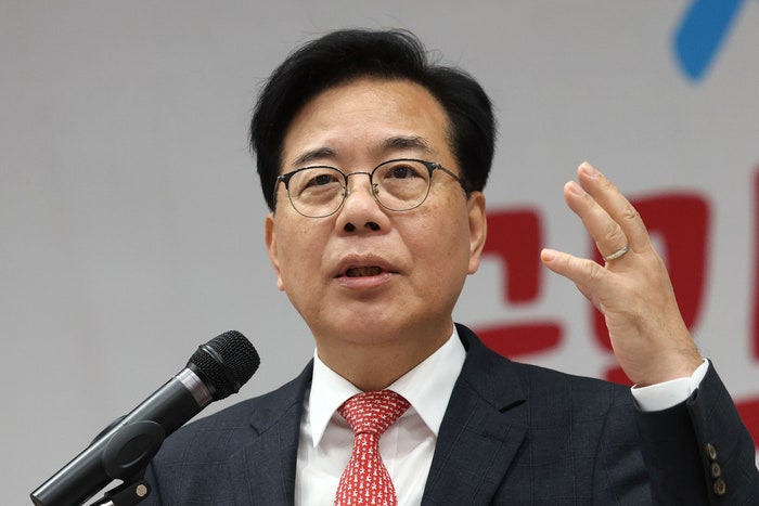 “이 <b>대통령 재판</b> 재개해야”…국힘, 민주 ‘<b>재판중지법</b> 추진·배임죄 ...