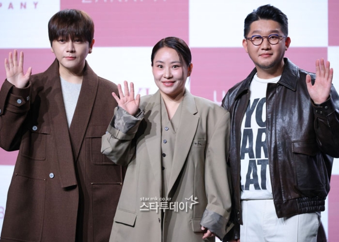 “‘절친’ <b>수지</b>가 <b>뮤즈</b>”…<b>어반자카파</b>, 추운 계절 녹일 앨범으로 컴백...