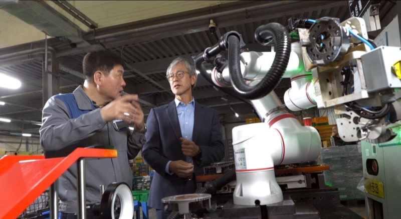 불량품 쏙쏙…부산 제조中企 "AI 전환, 선택 아닌 생존 전략"