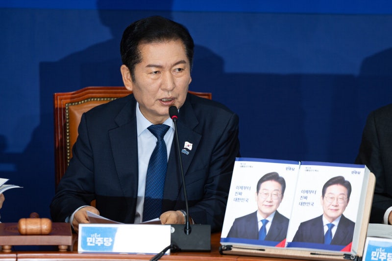 정청래 "국힘은 정당 해산감"…장동혁 "李재판 즉각 재개를"