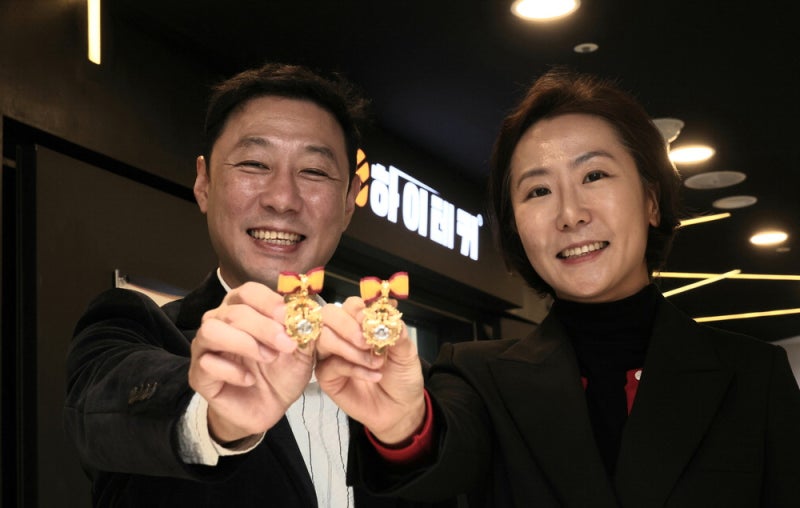 '대통령 표창' 남매 "영원한 청년멘토 될래요"