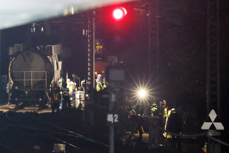 용산역서 화물열차 궤도 이탈…경의중앙선 일부 무정차 통과