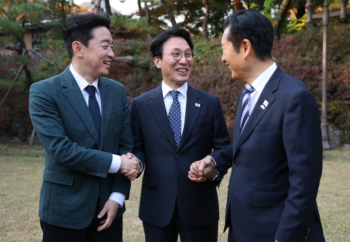 [속보] 당정, 2035년까지 국가<b>온실가스 감축목표</b> 53∼61% 공감대…금주...