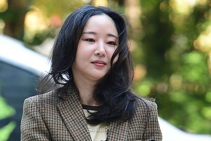 <b>민희진</b>, 어도어vs<b>돌고래유괴단</b> ‘11억 <b>손배소</b>’ 증인 출석