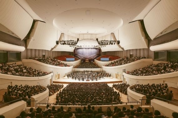 < 부산콘서트홀 대공연장 / 사진 제공 : 담디자인건축 >