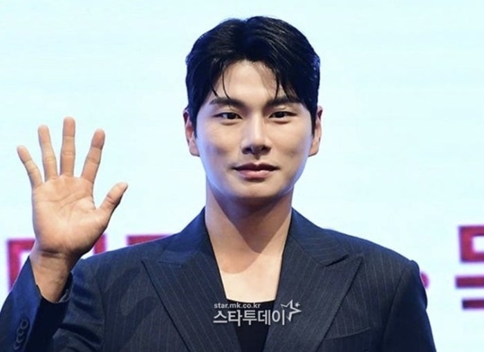 “피해 극심, 선처는 없다”…<b>이이경</b>, 폭로자 ‘AI 아냐’ 주장에 3차 입...