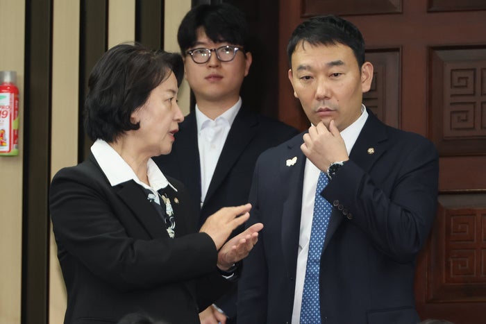 민주 <b>법사위</b> ‘검찰과의 전쟁’ 선포…김병기 “뒷감당은 알아서”
