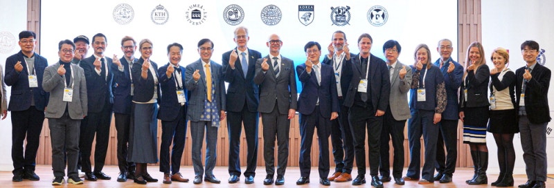 콘택트렌즈 꼈더니 "당뇨입니다"… 스마트 진단·치료시대 열려