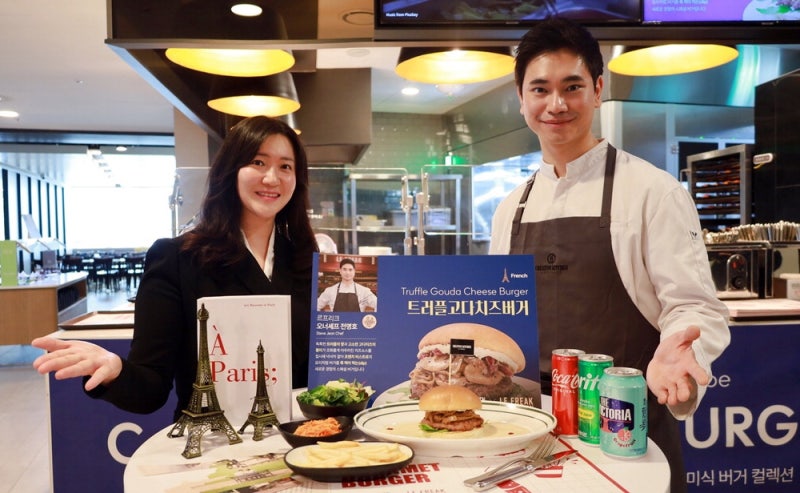 [포토] "구내식당에서 성수동 맛집 버거 드세요"