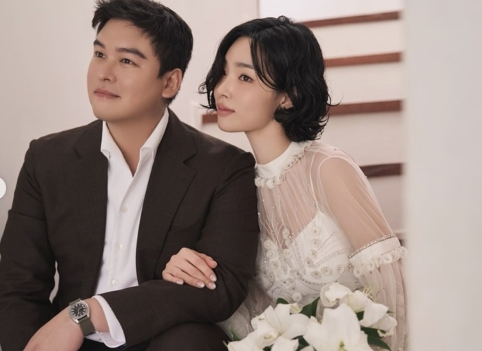 <b>이장우</b><b>조혜원</b>, 8년 열애 끝 부부…주례 전현무·사회 기안84