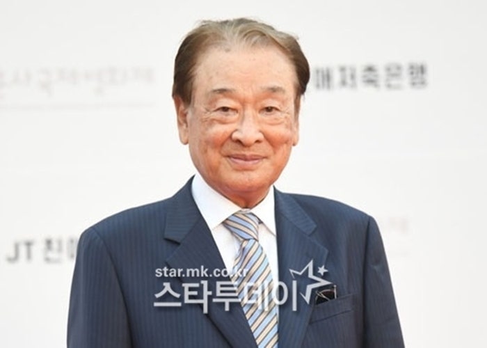 “방송 연기의 역사”…고 <b>이순재</b> 별세에 슬픔 잠긴 연예계 [종합]