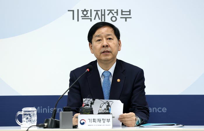 [속보] <b>구윤철</b> “<b>국민연금 뉴프레임워크</b> 논의…환율 동원, 결코 아니다...