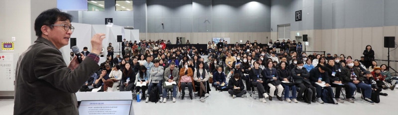 노후에 믿을건 현금흐름뿐…우량종목 ETF에 20년 투자