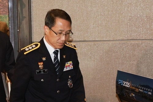 “12·3계엄 위헌적 행위에 경찰 동원”…<b>대국민 사과</b>한 <b>경찰청장</b> 대행