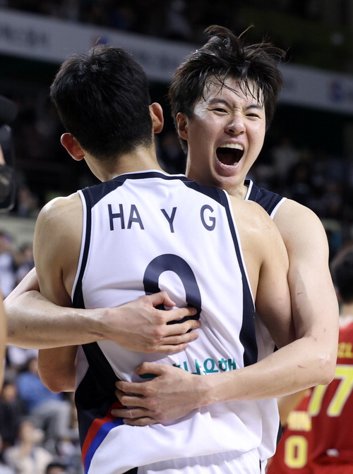 만리장성 또 넘은 韓 남자 농구, 12년 만에 중국전 2연승