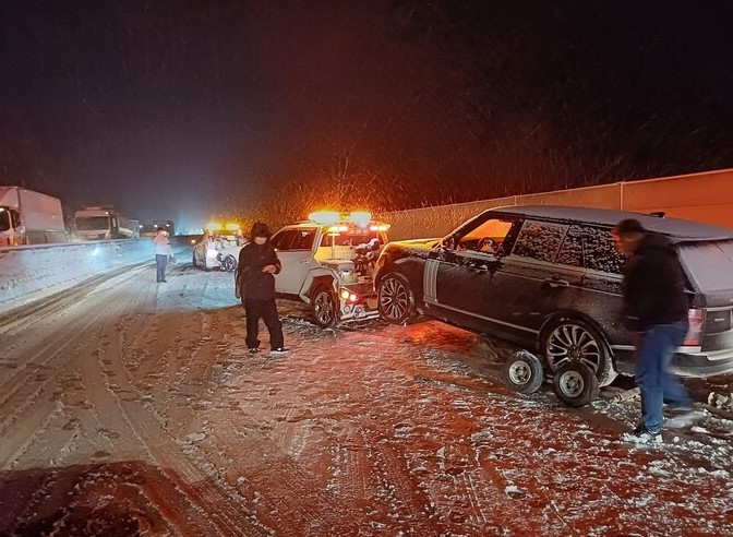 “첫눈 내리고 5일은 운전대 잡지마세요”…12월엔 특히 조심하라는데  [금융가 톺아보기]