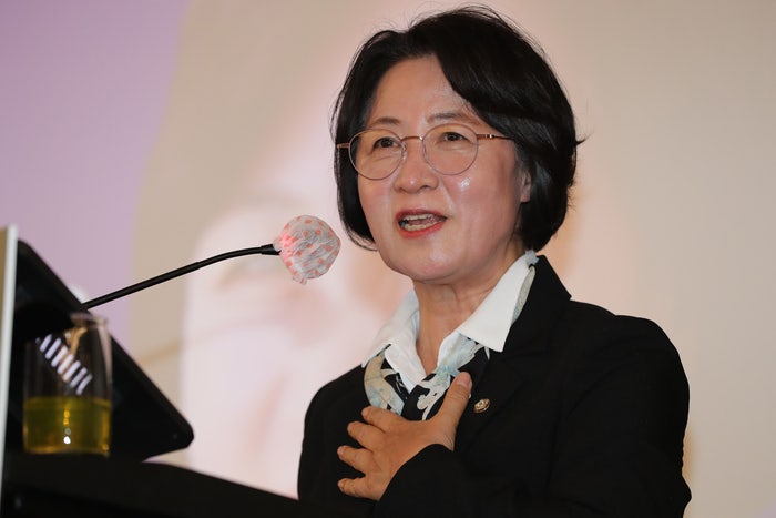 추미애 “민주당 너무 쫄았다…<b>내란</b><b>재판부</b> 위헌 소지 없어”