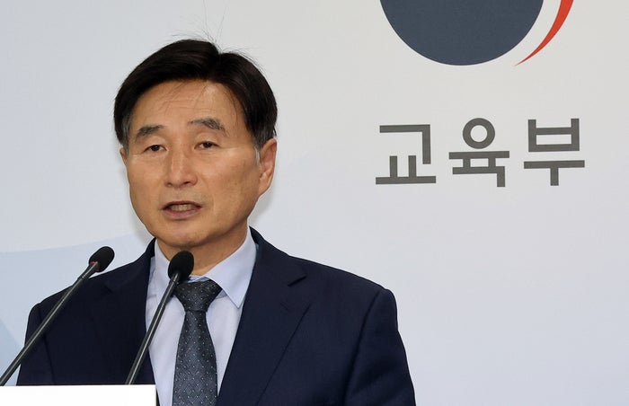 [속보] ‘불영어 논란’ <b>오승걸</b> 한국교육과정<b>평가원장 사임</b>