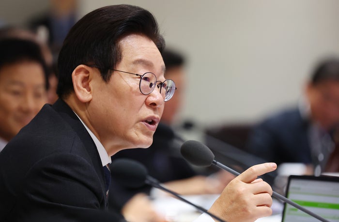 [속보] 이 대통령 “종교단체-정치인 연루의혹, 여야 관계없이 <b>엄정수사</b>...