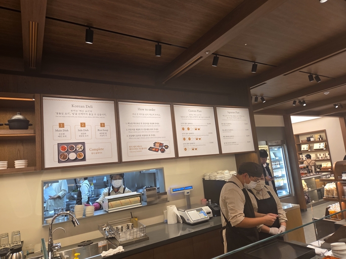  신세계백화점의‘하우스오브신세계 청담’내 조성된 델리 전문매장.신세계백화점