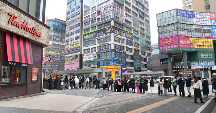  팀홀튼‘빈티지 캐나다’감성 하남미사역점‘오픈런’[사진=팀홀튼 제공]