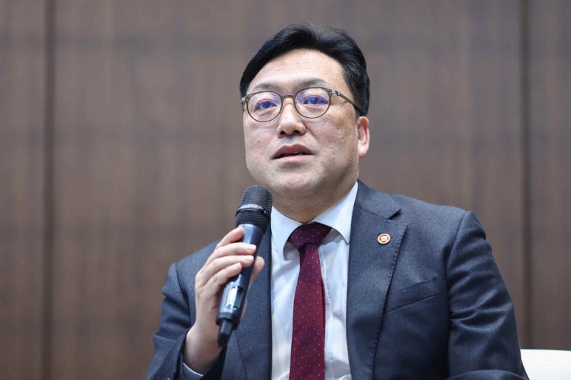 "거시경제 전반 탁월한 식견 토대로 금융 선진화 기여"