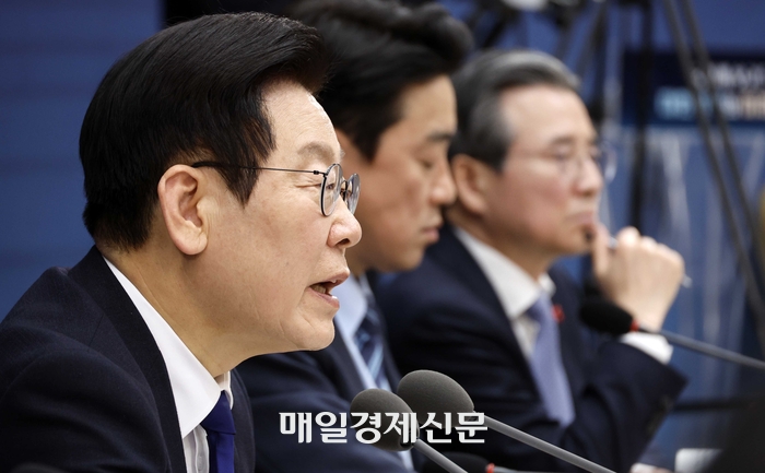  이재명 대통령이 16일 세종시 정부세종컨벤션센터에서 열린 보건복지부 업무보고에서 발언하고 있다.[대통령실사진기자단]