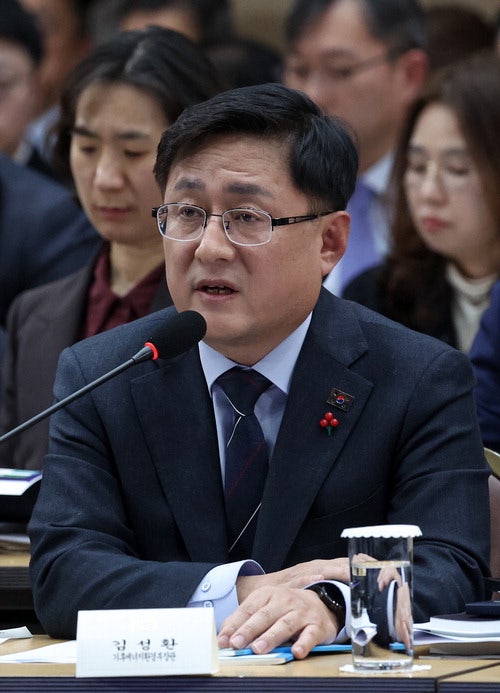 "원전, 정치 논리 빼고 과학적 토론하자"